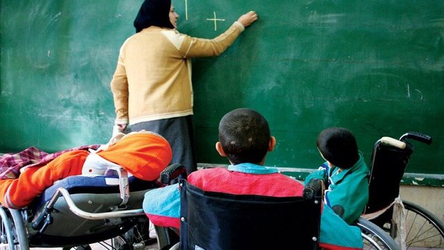 وجود ۱۵ هزار دانش‌آموز بازمانده از تحصیل در آموزش استثنایی