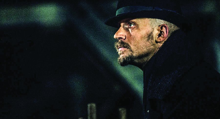 تابو؛ روایت مرزهای تاریخ، سیاست و اقتصاد در آستانه قرن بیستم