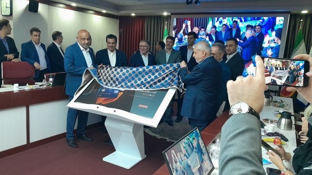 میدری در مراسم رونمایی از کارت اعتباری گردشگری: گردشگری به‌عنوان ابزاری برای خروج از رکود اقتصادی است