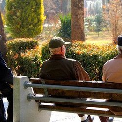 بحران مالی سالمندان در ایران و راه‌حل‌های نوین برای حمایت از آنان