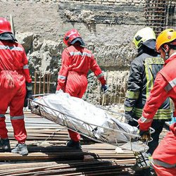 مرگ 5 کارگر به دلیل سقوط بالابر از ارتفاع