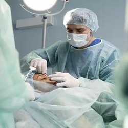 هشدار درباره موج جراحی‌های غیرمجاز؛ به فاجعه نزدیک می‌شویم