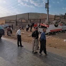 واژگونی مینی‌بوس کارگران؛ یک نفر جان باخت 27 نفر مصدوم شدند