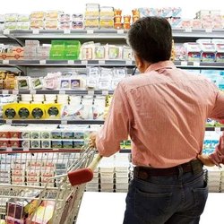 تغییرات قیمت مواد غذایی؛ گوشت و مرغ گران‌ و تخم مرغ ارزان شد