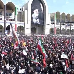 خبرنگار اعزامی CNN: تهران میزبان یکی از بزرگ‌ترین تشییع های تاریخ معاصر ایران
