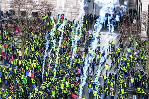 فرانسه به لرزه درآمد| گزارش میدانی  از جنبش جلیقه‌زرد‌ها در پاریس، اقصی نقاط فرانسه