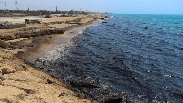 تبعات پنهان جنگ برای محیط زیست؛ از ذرات انفجار تا آلودگی نفتی