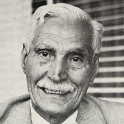 مردی که باغچه‌بان یک سرزمین شد