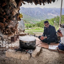 معلم دهکده