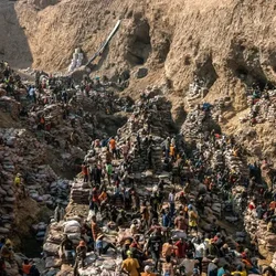 مرگ بیش از ۲۲۰ کارگر بر اثر ریزش معدن در کنگو