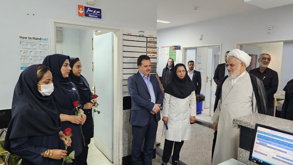 بازدید نماینده ولی‌فقیه هرمزگان از بیمارستان خلیج فارس