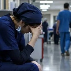 پیشگیری از خودکشی زنان در کادر درمان؛ از شناسایی عوامل خطر تا اصلاح ساختارهای سازمانی