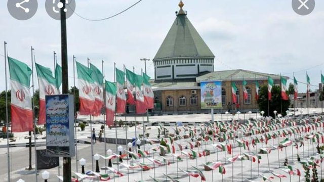 میکروفن، گلزار و حقِ وطن