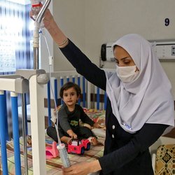 طرح درمان رایگان کودکان زیر ۷ سال بیشتر جنبه تبلیغاتی داشت