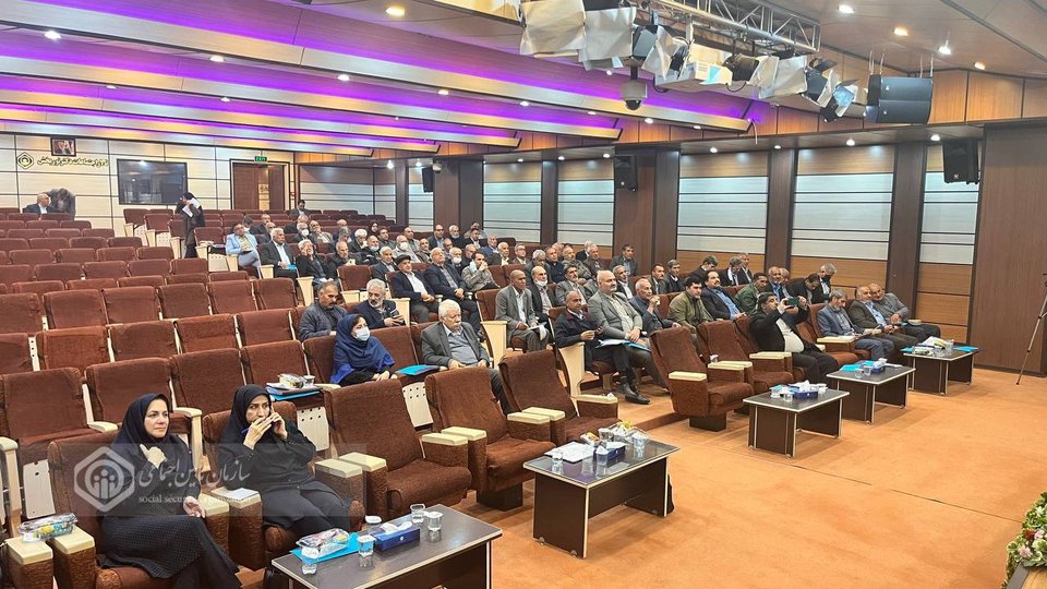 برگزاری نشست آموزشی ارتقاء سطح سواد سلامت بازنشستگان در کرمان