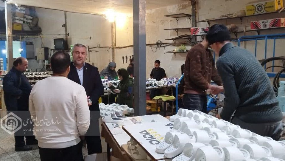 بازدید مدیرکل تأمین‌اجتماعی قم از چند واحد تولیدی در عالیباف قم