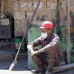 بیکاری گسترده کارگران ساختمانی؛  پروژه های عمرانی کاهش یافت