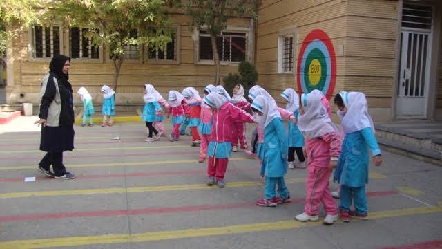 سرانه فضای ورزشی مدارس به یک مترمربع می‌رسد/ کمبود ۹۰۰۰ معلم ورزش