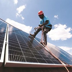 رکوردزنی هند در نصب پنل خورشیدی پشت‌بامی؛ رشد ۱۶۱ درصدی در ۹ ماه