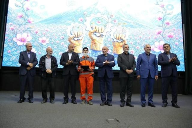 تجلیل از کارگران نخبه و نمونه در جشنواره ملی امتنان 1405