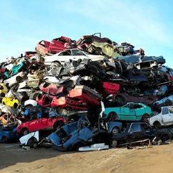 اسقاط خودرو؛ فرصتی برای تأمین مواد اولیه صنایع است