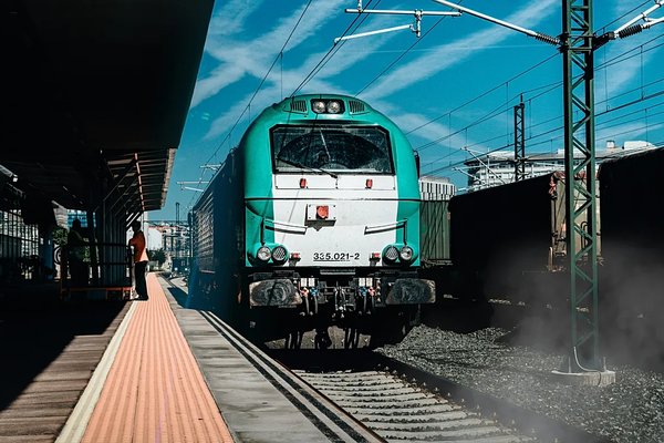 رقابت کشورهای اروپایی برای ارزان‌سازی حمل‌ونقل عمومی