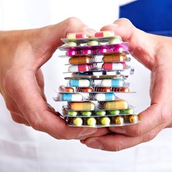 مصرف بی‌رویه آنتی‌بیوتیک‌ها در کشور مقاومت میکروبی را تشدید کرده