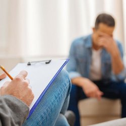 ناکافی بودن پوشش بیمه‌ای خدمات سلامت روان