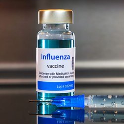 دسترسی به واکسن آنفلوآنزا با تاخیر؛ یک میلیون واکسن از چین و روسیه به داروخانه‌ها می‌رسد