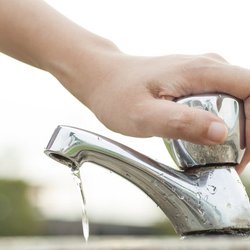 چگونه ۳۰ درصد تخفیف قبض آب بگیریم؟ جزئیات طرح جدید وزارت نیرو