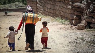 شاخص‌های عدالت اجتماعی در دهه‌ گذشته؛ چرا کیک بزرگ‌ترِ اقتصاد سفره‌ها را کوچک‌تر کرد؟