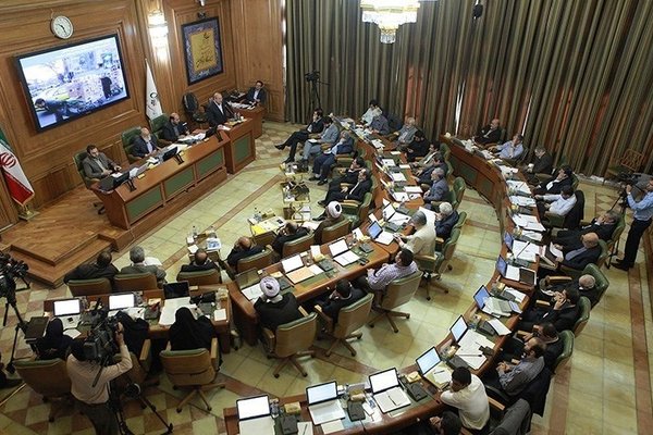 درصحن شواری شهر چه گذشت؟مترو رایگان می ماند، ناوگان کم است