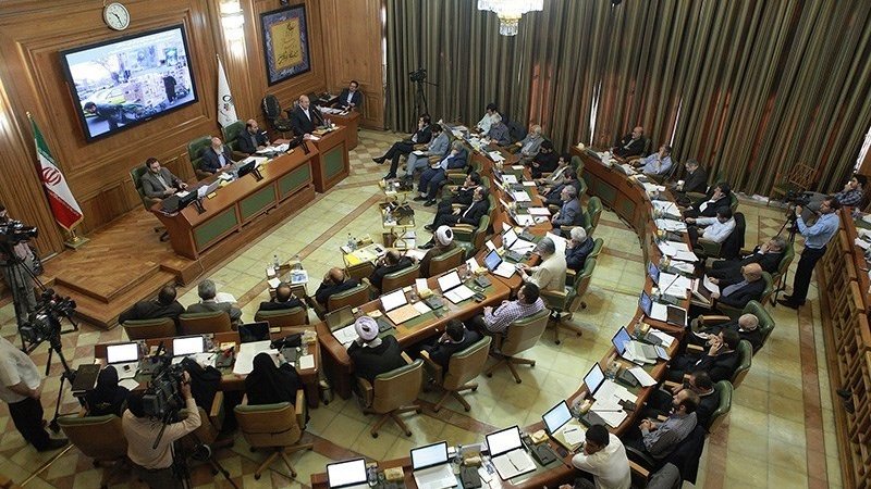 درصحن شواری شهر چه گذشت؟مترو رایگان می ماند، ناوگان کم است