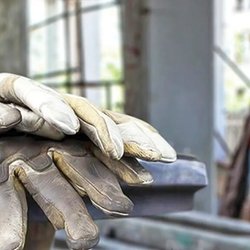 کارگران دیگر برای رفاه نمی‌جنگند؛ برای حداقل‌های زندگی تلاش می‌کنند