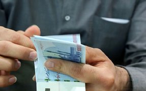 نماینده کارگران در شورای عالی کار: مذاکرات بازنگری مزایا آغاز نشده است
