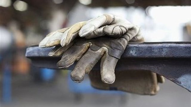 خاموشی صنایع در مسیر حذف؛ محدودیت برق چقدر کمتر شد؟