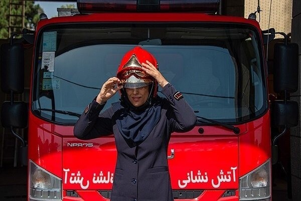 استخدام ۲۰ آتش‌نشان زن در سازمان آتش‌نشانی تهران