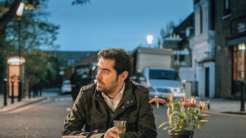 مهاجری در لبه پرتگاه هویت