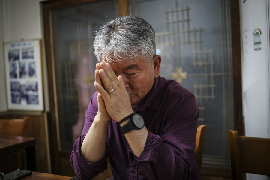 Skorea_Kim_Bees011.jpg