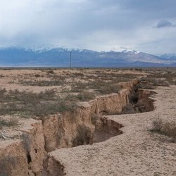 فرونشست زمین به بحران ملی تبدیل شده
