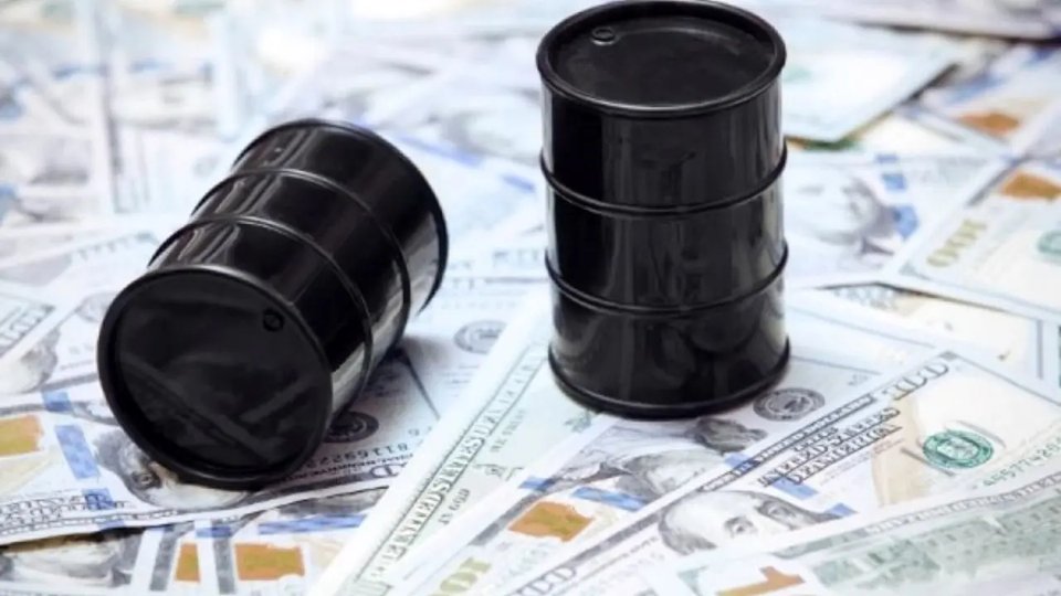 رشد اندک قیمت نفت؛ بازار چشم‌انتظار ثبات در خاورمیانه