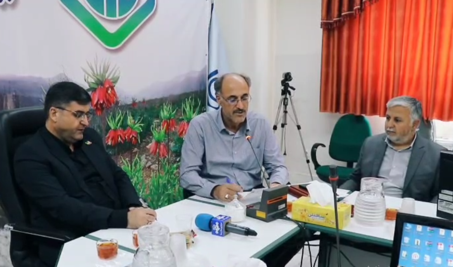 بازدید سرزده استاندار چهارمحال و بختیاری از مدیریت درمان تأمین‌اجتماعی